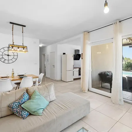 Stunning In Holiday home