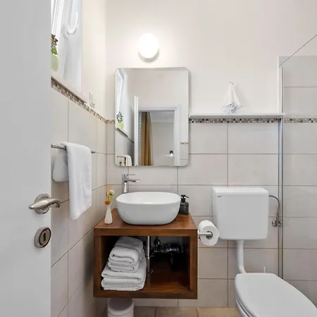 Nyaraló Luxurious Home In Jadrija