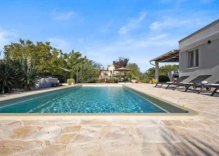 Stunning In * יאדריה